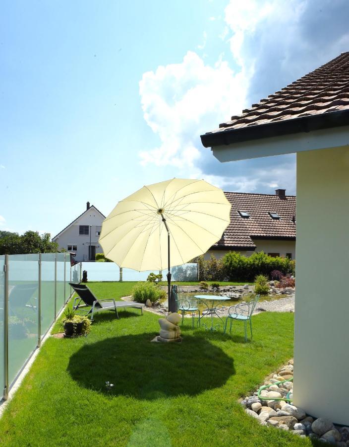 Bed And Breakfast La Petite Thielle Cressier Ngoại thất bức ảnh